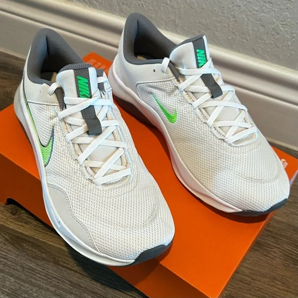 Nike Legend Essential 3 Men's Training Shoes White/Green DM1120-006 Size 11 NEW - Picture 4 of 9
